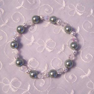 NEW! Gorgeous Beaded Stretch Bracelet Green Glass Pearls & AB Crystal Beads